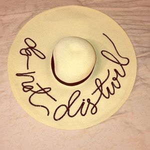 Sun hat - do not disturb